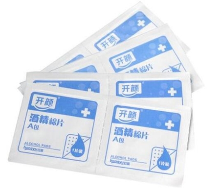 Máy đóng gói miếng đệm cồn 47 * 50mm 1000 chiếc / phút y tế tự động
