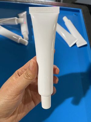 Thiết bị đóng gói niêm phong chứa ống sữa ngưng tụ