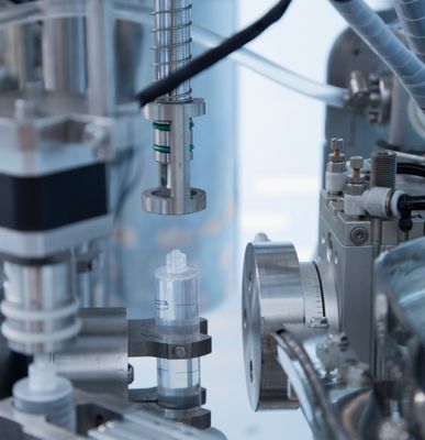 Máy phun thuốc lỏng dùng một lần bằng nhựa tự động