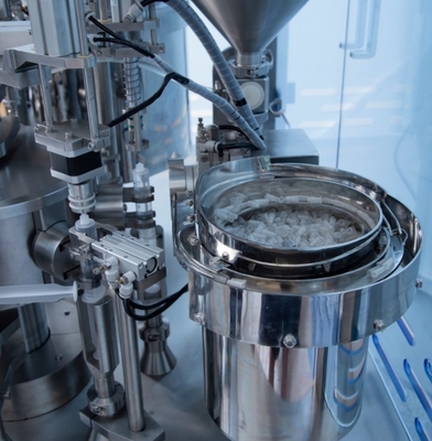 Tự động khí nén aseptic Gel Plugging Prefilled Paste Plastic Syringe Filling Machine Máy làm đầy thuốc