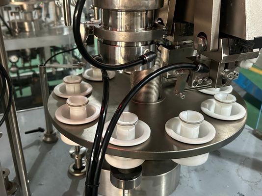 PLC Soft Tube Filling Sealing Machine 30-50pc/min cho các sản phẩm sữa