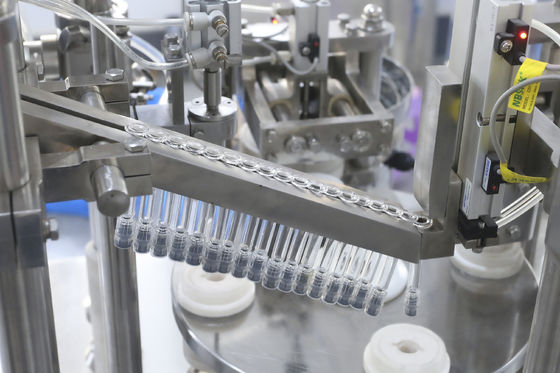 Máy chiết đầy xi lanh tự động nạp sẵn, nắp Luer Lock, máy chiết và đóng gel xi lanh thủy tinh