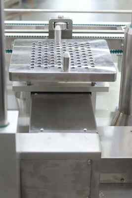 Máy chiết rót xi lanh tự động và Máy chiết rót axit hyaluronic