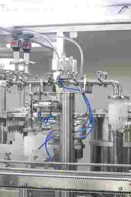 Máy nạp axit hyaluronic tiêm chất lỏng dược phẩm hộp đạn Máy nạp tiêm tự động