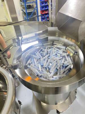 Automatic Veterinary Gel Syringe Equipment High Quality Gynecological Gel Liquid Syringe Filling Machine