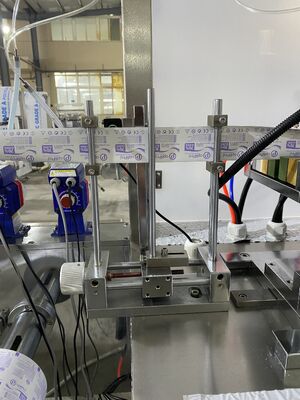 Máy đóng gói khăn ướt đơn tốc độ cao Máy đóng gói bốn mặt Máy đóng gói cồn chuẩn bị