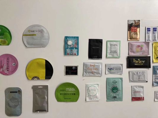 Máy đóng gói mặt nạ gấp hiệu quả cao có thể điều chỉnh tốc độ máy đóng gói mặt nạ