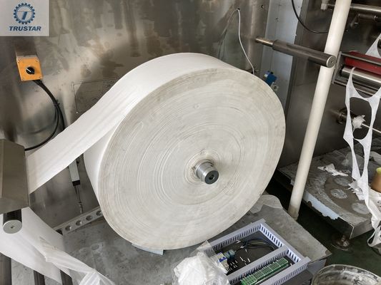 4 mặt Niêm phong Máy đóng gói dòng chảy ngang ， máy làm khăn giấy ướt chống sương mù thấu kính ống kính