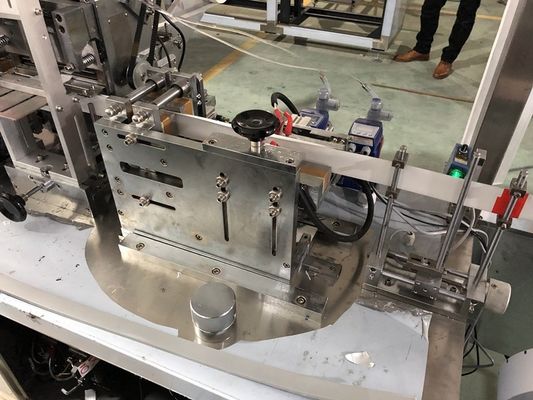 4 mặt Niêm phong Máy đóng gói dòng chảy ngang ， máy làm khăn giấy ướt chống sương mù thấu kính ống kính